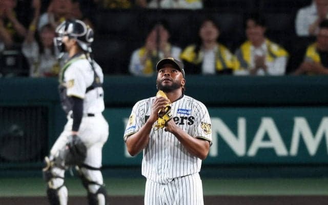 【阪神】頼れるおじさんドリスが今季初白星　７点差でも「仲間を信じて早い回から準備した」