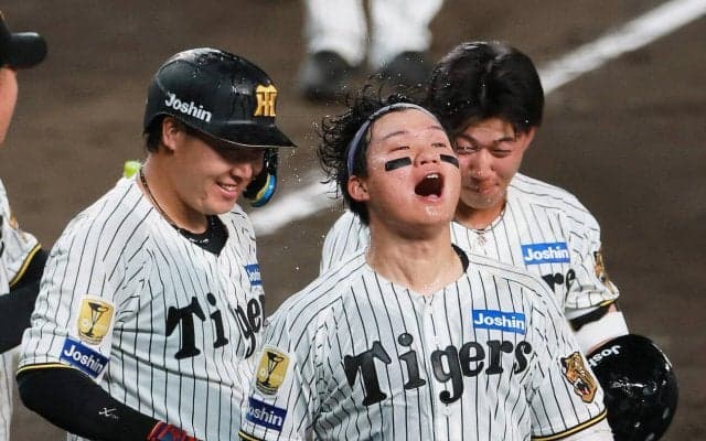 【とっておきメモ】阪神森下翔太、多忙を極めたオフも親孝行の時間を大切に