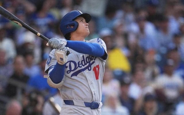 大谷翔平、第３打席は際どい球を見極め四球　“リアル二刀流”の出場で投打で躍動