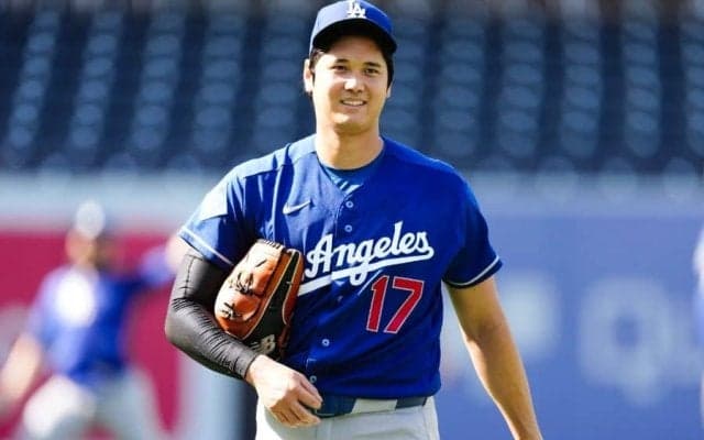 頂上決戦の裏で…大谷翔平が“悪ガキ発動”　ド軍スタッフに謎行動、浮かべた満面の笑み