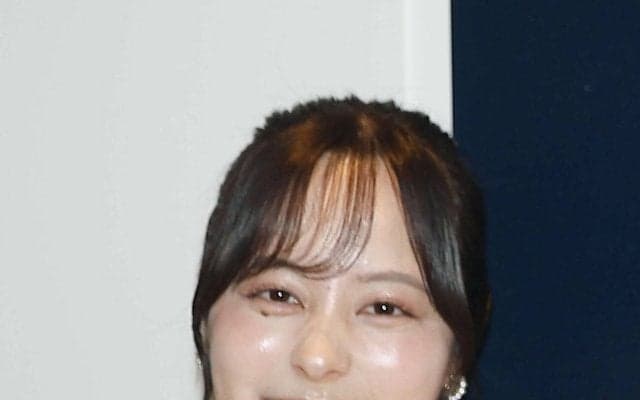 稲村亜美が特別コーチ　始球式務める山本萩子を指導「萩子ちゃん好きの人はこの姿が見たい」