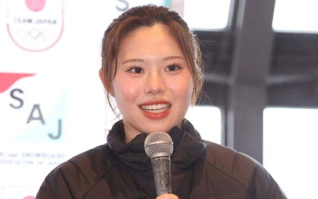 【モーグル】中尾春香の赤い制服の白バイ隊員姿に「捕まりたい」の声が続々