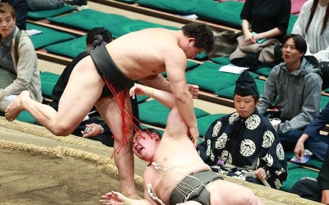 “イケメン力士”幕下の大森が１敗死守　元遠藤の北陣親方からの言葉に奮起