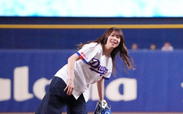 【中日】ミラノ五輪スノボ女子金・深田茉莉がセレモニアルピッチ「（五輪と）同じくらい緊張」