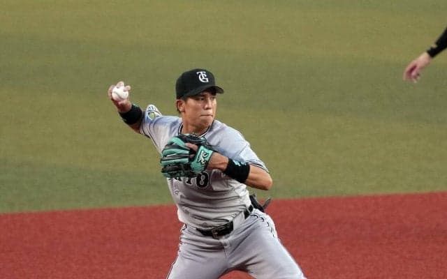 【巨人】これが先輩の意地！門脇誠が創価大後輩・阪神立石正広の４安打目阻止するファインプレー