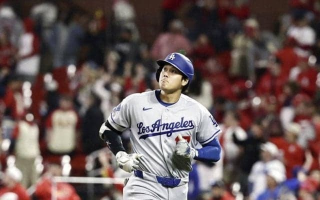 ドジャースが地区首位対決に完敗　大谷翔平の犠飛で完封負け阻止がやっと　痛烈右前打で８戦連続安打＆３試合連続打点で好調キープ　マンシーが負傷交代の悪夢