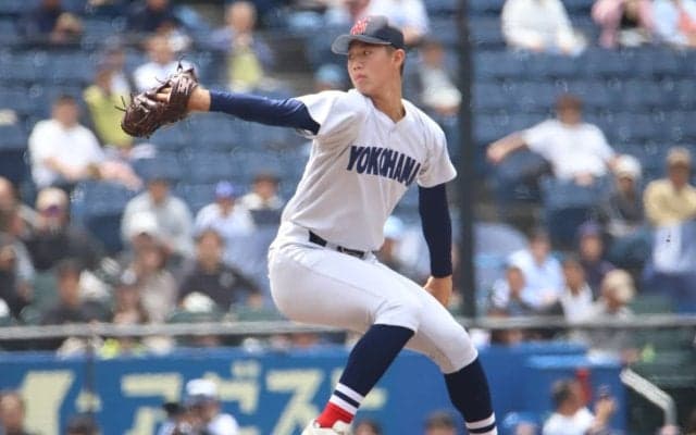 横浜の2年生左腕が5回終えて1失点の力投！強力山梨学院打線を1安打に抑える【関東大会】