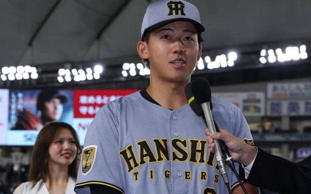 「初々しくて可愛かった」猛打賞の阪神ドラ1ルーキー、プロ初の“お立ち台”に反響「次は甲子園でのヒロインデビューやな」
