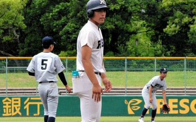 駆け出した履正社の三塁コーチ「敵味方関係なく」、役立った備え