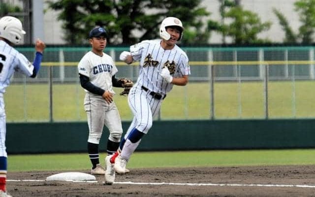 静岡大会の反省生かし、終盤に貴重な本塁打　知徳の3番・笠原塁選手
