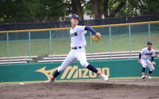 滋賀学園は逆転負けも期待のスーパー1年生が好投！高校3年間で目指すは155キロ【近畿大会】