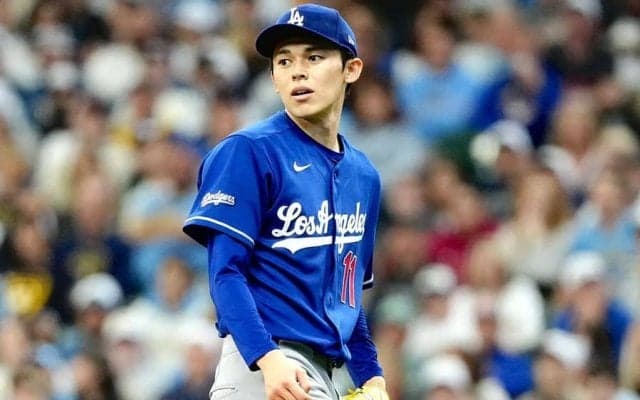 佐々木朗希、初回に痛恨3失点　悪送球で自滅の2点目…強豪ブ軍に大苦戦、わずか6球で先制許す