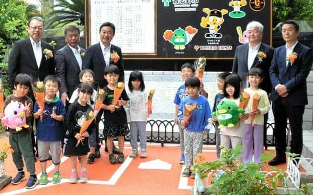千葉出身の阿部監督「誇り」とメッセージ　巨人発祥伝える碑を再整備