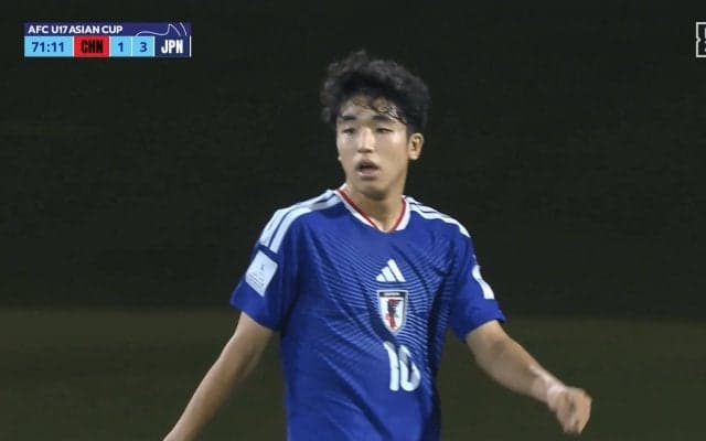 「世界にバレちゃう」日本代表10番の“神トラップ”→決定機演出にファン驚愕！16歳・北原槙の別格センスに「うますぎて笑う」【U17アジア杯】