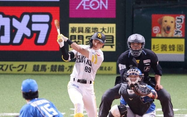 【ソフトバンク】４点差を２回に追いつく　周東佑京が右翼線へ同点の３点適時三塁打