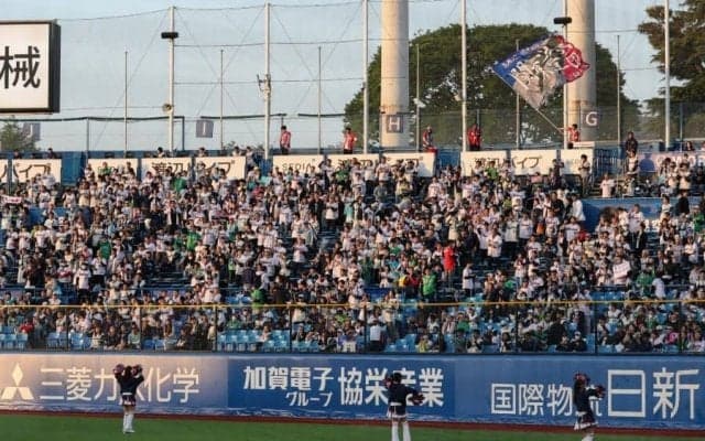 プロ野球中継で騒然…スタンドにいた“美女”の正体　本人も驚く大バズり「さすが」