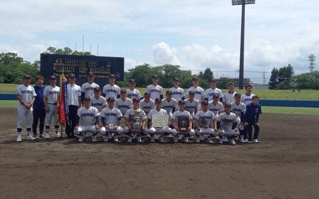 二度の9回逆転劇を経験した横浜が圧巻の関東大会優勝！県大会からの急成長に指揮官も評価【関東大会】