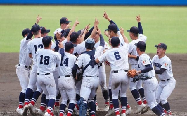 【関東大会】横浜・織田翔希が初のＶ投手で「笑顔」150キロ超え連発で「負けない野球」体現