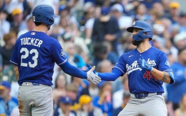 ロバーツ監督がサイン伝達疑惑に言及「どのチームもやること」敵将が走者パヘスの動きを指摘