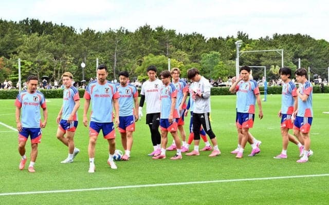 【日本代表】ド派手スパイク率高め　13人中12人がピンクかオレンジ