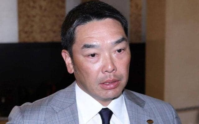 巨人　辞任の阿部慎之助監督が会見で涙「本当に申し訳ありませんでした」チームへの思いを問われ「すみません」長女への対応で異例のお願いも