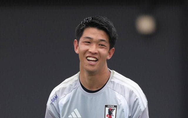 【日本代表】早川友基が「小学生の時にずっと面倒見てもらってた」中村俊輔コーチと「再会」