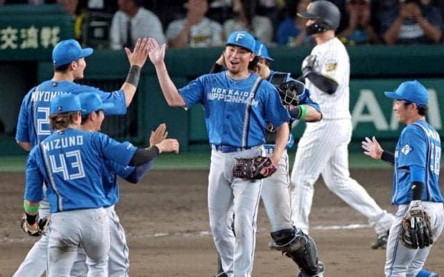 日本ハムが交流戦白星発進　新庄監督は通算３００勝目のメモリアル勝利を甲子園で飾る　エース伊藤が今季初完封、圧巻１３奪三振でハーラートップ６勝目