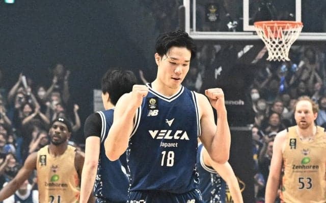 【バスケ】CS決勝第３戦　第4Qで琉球が猛攻、一時３点差に詰め寄るも長崎が逃げ切り初Ｖ