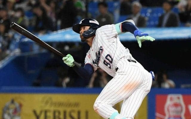 ヤクルト・モンテル　亡き祖母に捧げる涙のプロ１号「古巣相手に最高の結果」　支配下ホヤホヤ２６歳が九回２死から大仕事