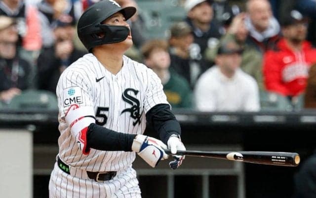 村上宗隆、8回に19号同点2ラン　西田がチャンスメーク→チーム救う一振りに本拠地は大興奮