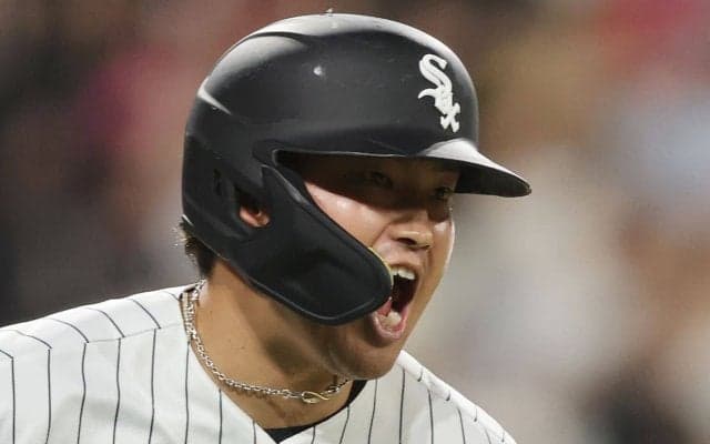 「現在はオオタニより上」村上圧巻の2戦連発、キング独走19号2ランに地元ファンから切なる“残留”要請「6月前に19本塁打はえぐい」「どうかここを去らないで…」