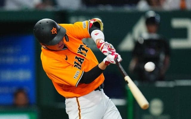 【巨人】３回打者一巡の猛攻で逆転　戸郷翔征も自援護打　橋上監督代行の初勝利かかる
