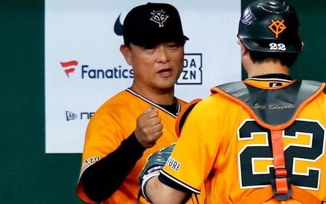 巨人・橋上監督代行が初勝利「ホッとした」　7回1失点の戸郷を称賛…明かした“記念球”の行方