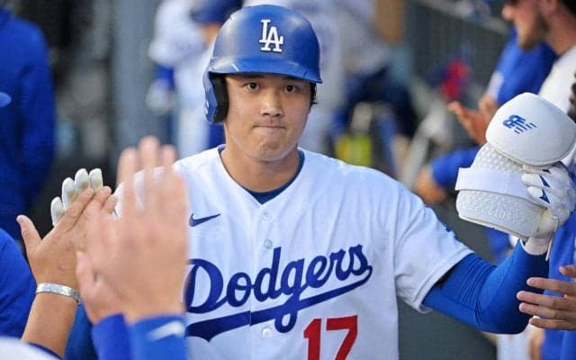 大谷翔平、投打二刀流で初対戦のロッキーズ菅野智之から先頭打者本塁打
