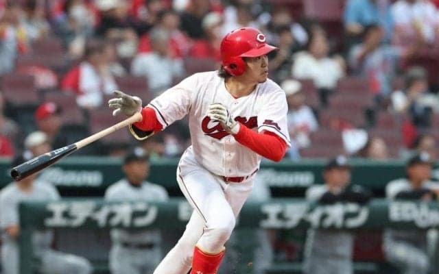 広島・鈴木がプロ初安打初適時打　ブルペンデーで移籍後初先発のサブマリンが驚きの一打　控えめガッツポーズにベンチは大盛り上がり