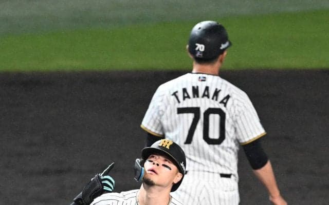 【阪神】佐藤輝明に主砲らしいお返し１発　ファン溜飲下げる13号「あと５カードある」