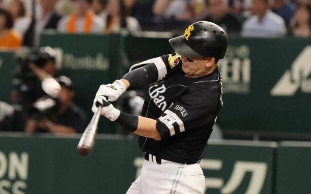 【ソフトバンク】栗原陵矢14号＆15号で月間10本到達「２桁ってのはすごいね」王会長も称賛