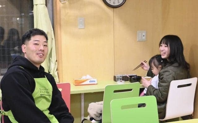 プロバスケチームがなぜ「こども食堂」を？ハピネッツが育む、親子の“第３の居場所”
