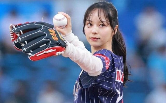 溢れる気品…「好感しかない」　“ガチ勢”美女アナの完璧投球が「ただただ可愛い」