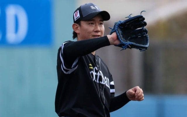 現ドラ加入29歳は鷹に眠る“秘密兵器”　魔改造で覚醒、古巣ファン懇願「返して」