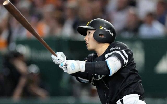 「移籍してさらに強打者になってないか」DeNA→SB電撃移籍の“打てる捕手”にファン注目　圧巻の.563「球界でもトップクラス」「本当に文句なしでありがたい」