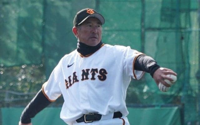 2軍戦で異例、巨人・石井琢朗監督が退場　HR判定→ファウルに覆り激昂…5分以上中断、審判団「遅延行為」