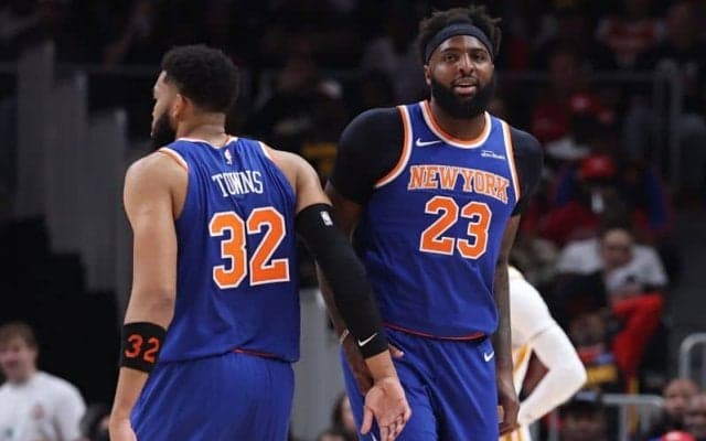 小指を骨折したニックスのミッチェル・ロビンソン、装具着用でNBAファイナル出場へ