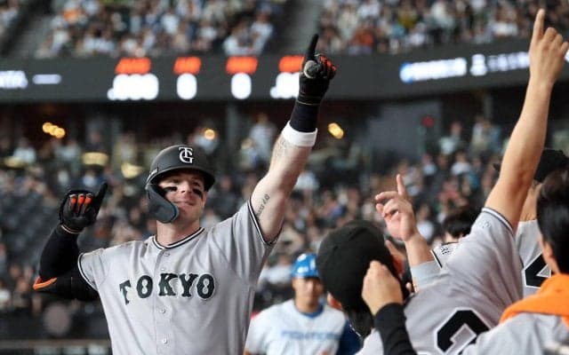 【巨人】日本ハム有原からキャベッジ９号、岸田行倫２号の２者連続弾で突き放す