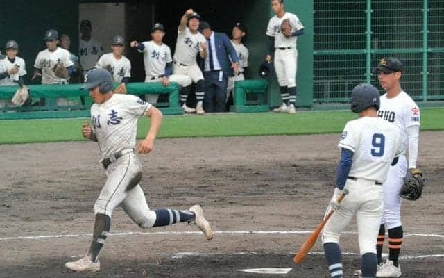 岡山・創志学園、4回に一気　初戦突破し準決勝へ、春季中国高校野球
