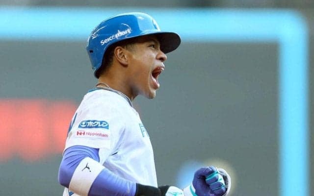日本ハム・万波　衝撃１４１メートル弾「あんなに飛んだホームランは記憶にない」新庄監督ビックリ「デカかったねえ」