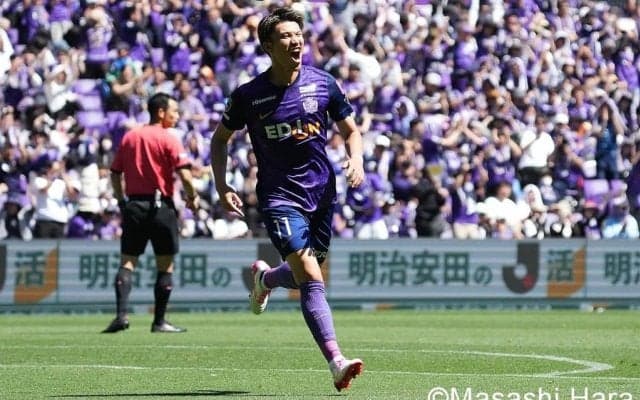 広島が鮮やか2発！躍動の中村草太と右足一閃の加藤陸次樹！トルガイ引退…全試合全席種完売達成の“マチナカスタジアム”で紡いだ歴史と想い