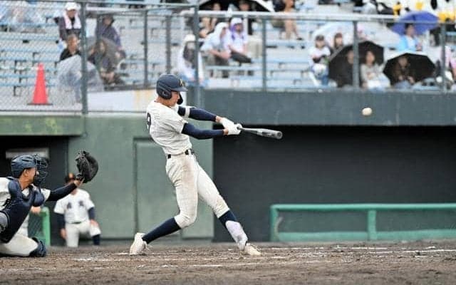 神村学園、大量得点で鹿実を破り4連覇　鹿児島県選抜高校野球