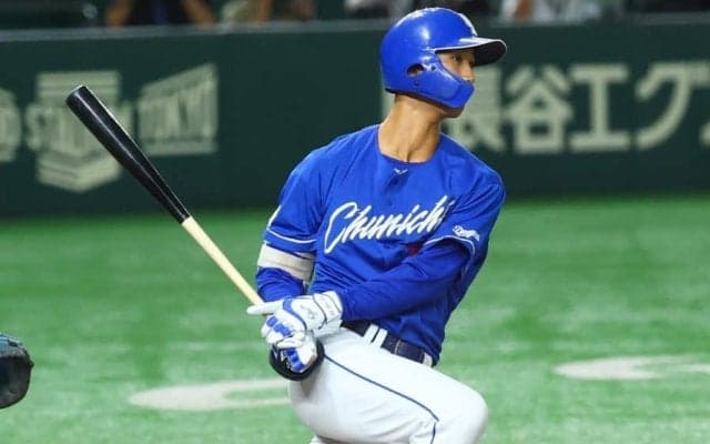 中日19歳の豪快弾に映った“7文字”にファン注目　熱烈愛が生んだ景色に「山口一郎さんも絶頂」