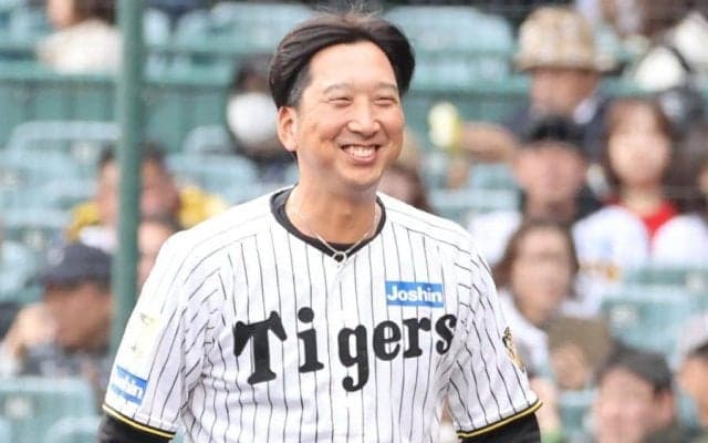 阪神の発表に「待って待って」　美女軍団よりも…色褪せぬ47歳に感動「アツすぎやろ」